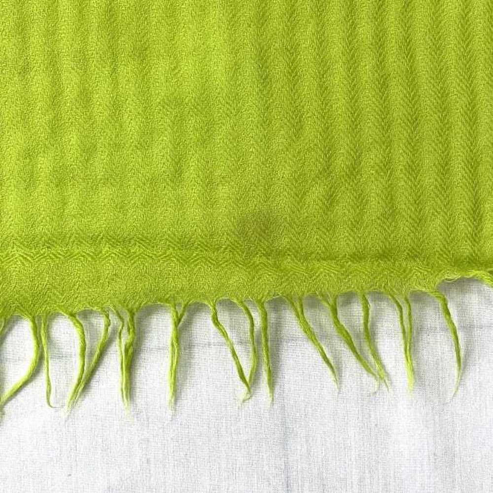 HERMES Authentic Green Scarf - Picture 5 of 11